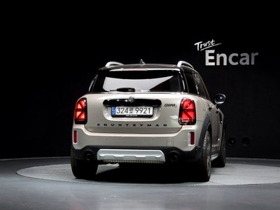 MINI COUNTRYMAN - 3
