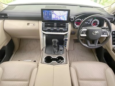 TOYOTA LAND CRUISER 300 - 2