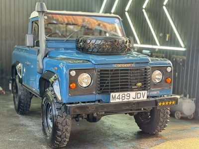 LAND ROVER DEFENDER - 6