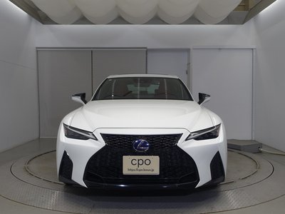 صورة 5 لـ 2021 Lexus IS