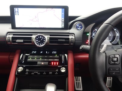 صورة 8 لـ 2021 Lexus IS