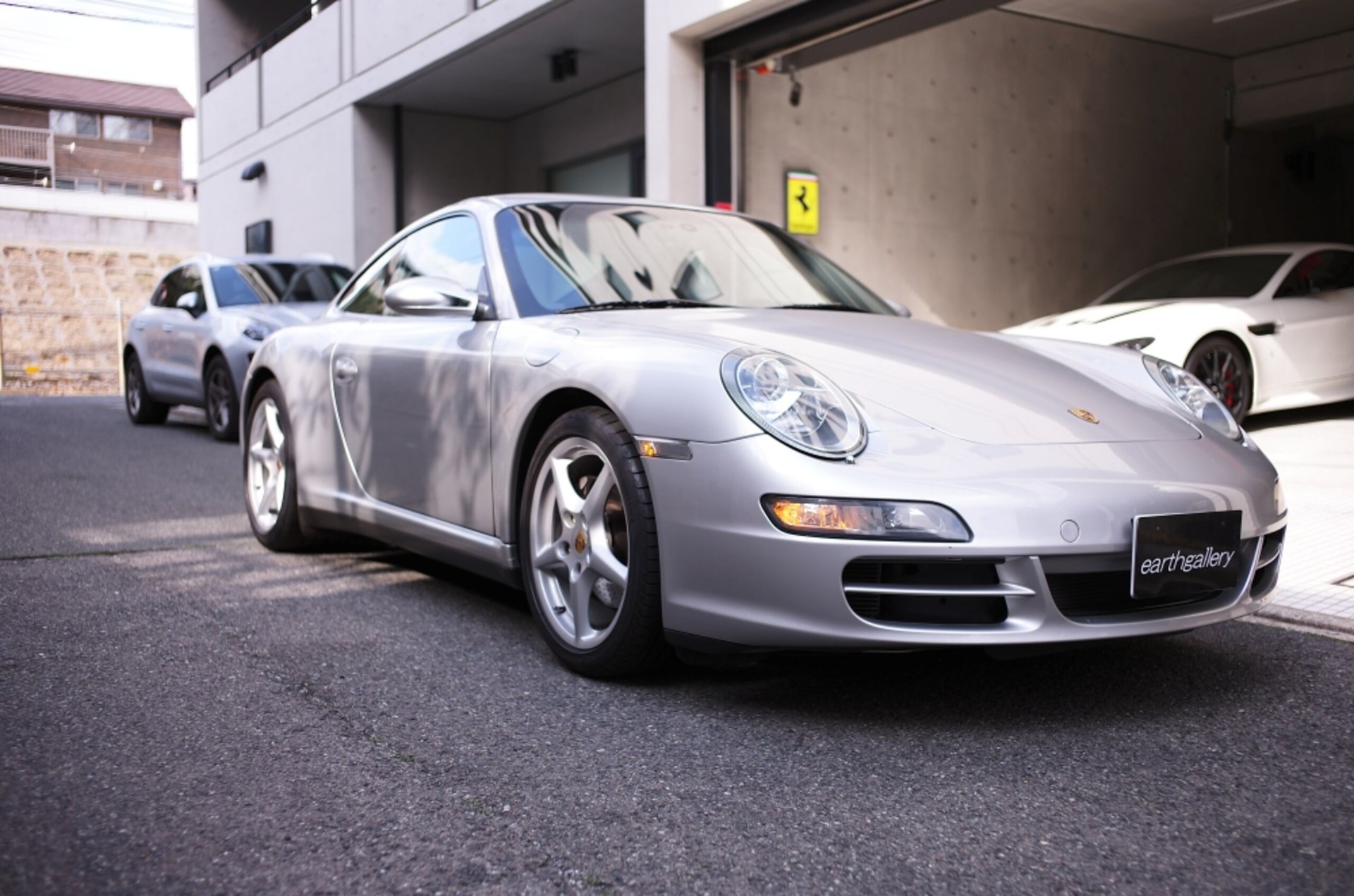 PORSCHE 911 - View 1