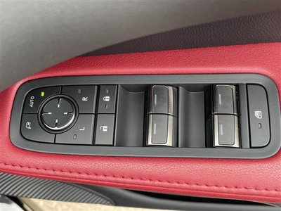 2023 Lexus RX — миниатюра 28