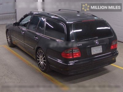 MERCEDES-BENZ E-CLASS - 2