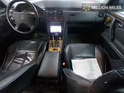 MERCEDES-BENZ E-CLASS - 3