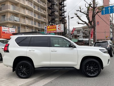 TOYOTA LAND CRUISER PRADO - 10