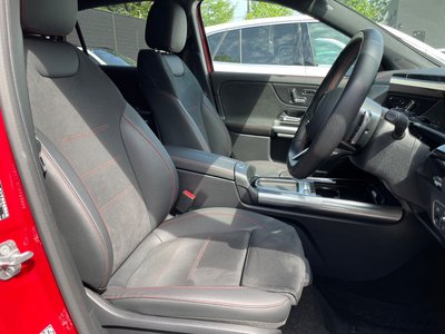 MERCEDES-BENZ EQA - 8