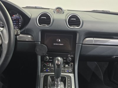 صورة مصغرة 12 لـ 2017 Porsche 718