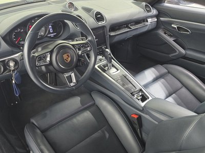 صورة 5 لـ 2017 Porsche 718