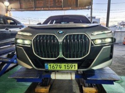 BMW 7 SERIES - 1