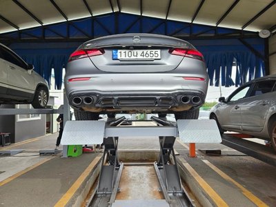 MERCEDES-BENZ E-CLASS - 3