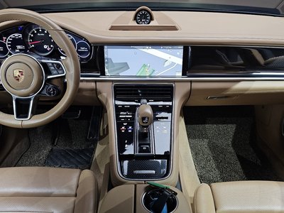 PORSCHE PANAMERA - 5