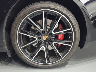 PORSCHE PANAMERA - 8