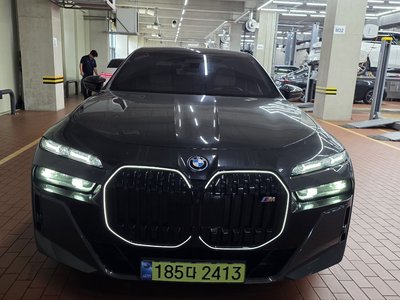 2025 BMW I7 照片 1