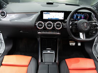 MERCEDES-BENZ GLA - 3