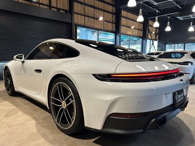 PORSCHE 911 - 4
