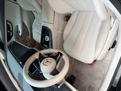 MERCEDES-BENZ E-CLASS - 1