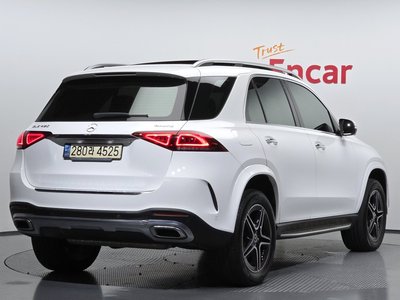 2021 Mercedes-BENZ GLE — фото 3
