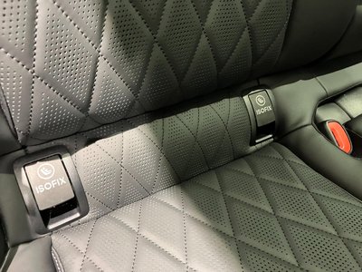 MERCEDES-BENZ E-CLASS - 9