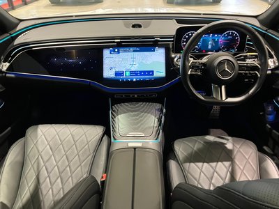 MERCEDES-BENZ E-CLASS - 8