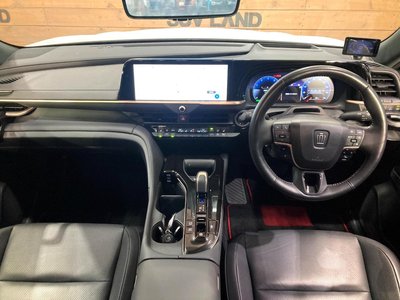 TOYOTA CROWN SPORT - 2