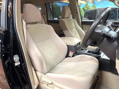 TOYOTA LAND CRUISER PRADO - 8