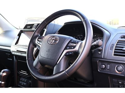 TOYOTA LAND CRUISER PRADO - 3