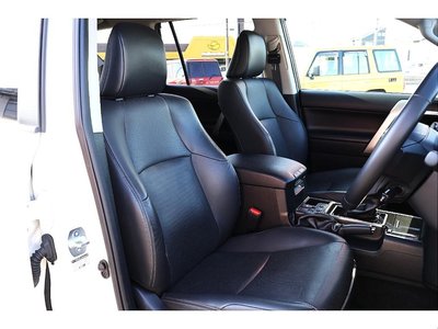 TOYOTA LAND CRUISER PRADO - 5