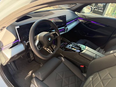 BMW 5 SERIES - 2