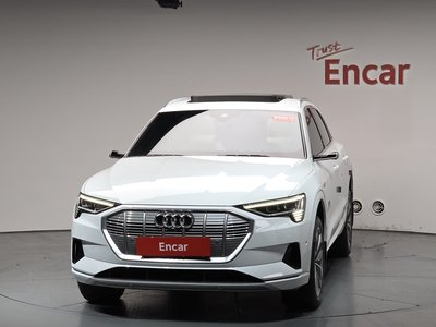 AUDI E-TRON - 2
