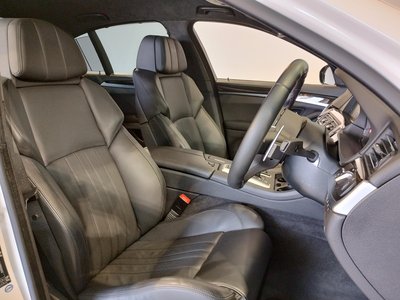 صورة مصغرة 40 لـ 2014 BMW M5