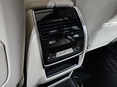 صورة مصغرة 25 لـ 2025 BMW X6