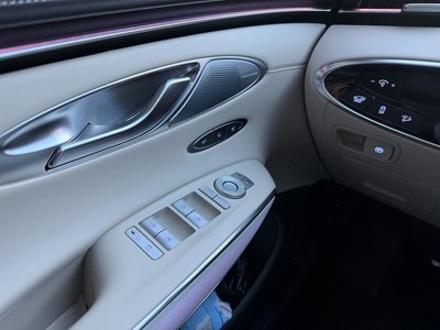 2025 Genesis GV70 — фото 10