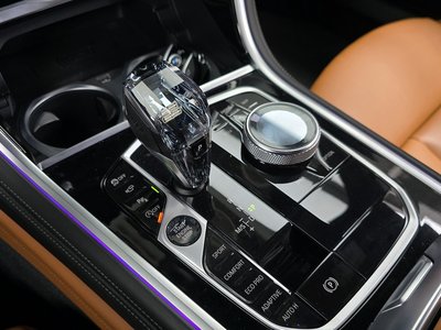 BMW 8 SERIES - 9