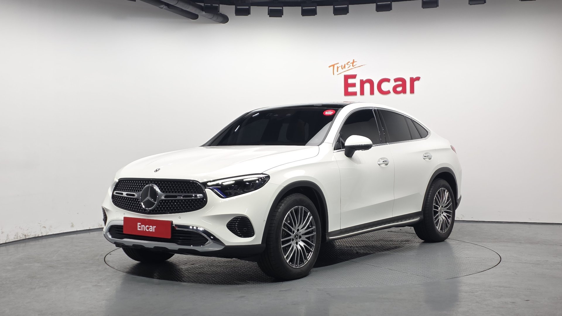 MERCEDES-BENZ GLC - View 1