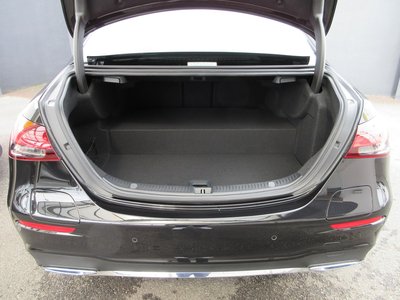 MERCEDES-BENZ E-CLASS - 7