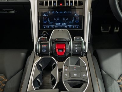 2023 Lamborghini URUS — миниатюра 29