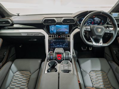 2023 Lamborghini URUS — миниатюра 28