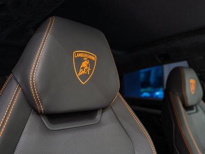 2023 Lamborghini URUS — миниатюра 17