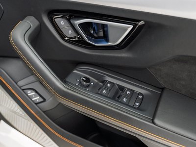 2023 Lamborghini URUS — миниатюра 19
