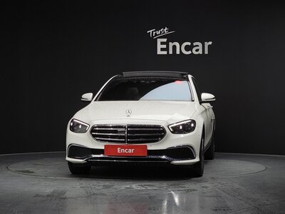 MERCEDES-BENZ E-CLASS - 2