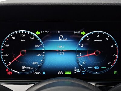 MERCEDES-BENZ E-CLASS - 8