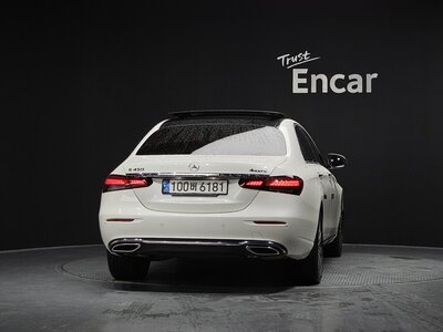 MERCEDES-BENZ E-CLASS - 3