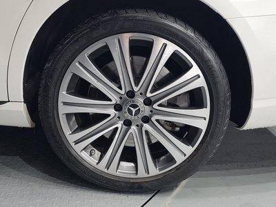 MERCEDES-BENZ E-CLASS - 6