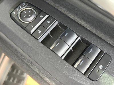 2025 Toyota LAND CRUISER 250 — миниатюра 38