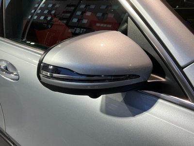 MERCEDES-BENZ GLB - 8