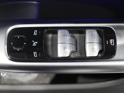2025 Mercedes-BENZ C-CLASS 缩略图 25