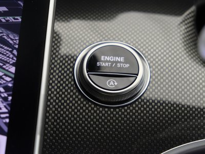 2025 Mercedes-BENZ C-CLASS 缩略图 13