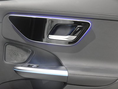 2025 Mercedes-BENZ C-CLASS 缩略图 35