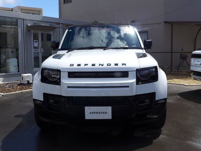 LAND ROVER DEFENDER - 7